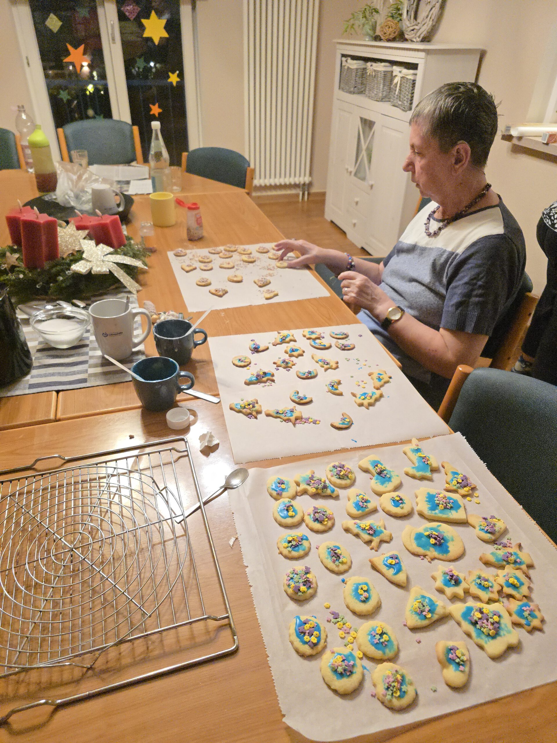 Mehr über den Artikel erfahren In der Weihnachtsbäckerei